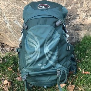 Women’s Osprey Sirrus 36 liter hiking backpack